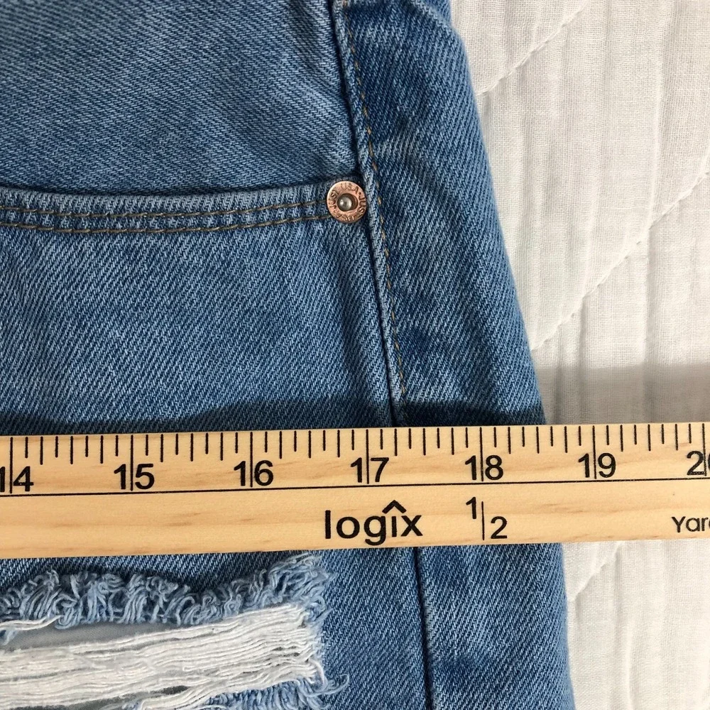 Just‎ USA Shorts Women's Size Large Denim Blue Distressed Raw Hem 2